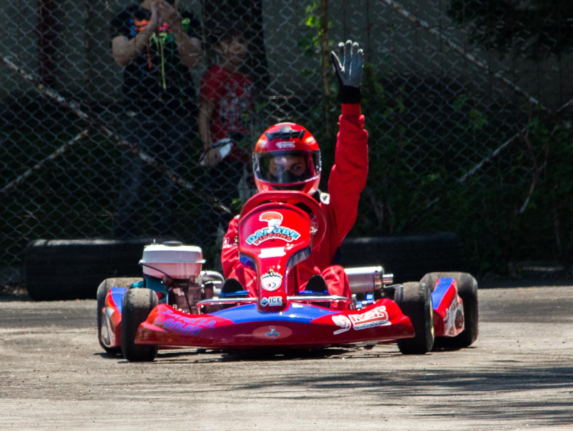 Cartul Universităţii, mai vizibil decât automobilele de ultimă generaţie