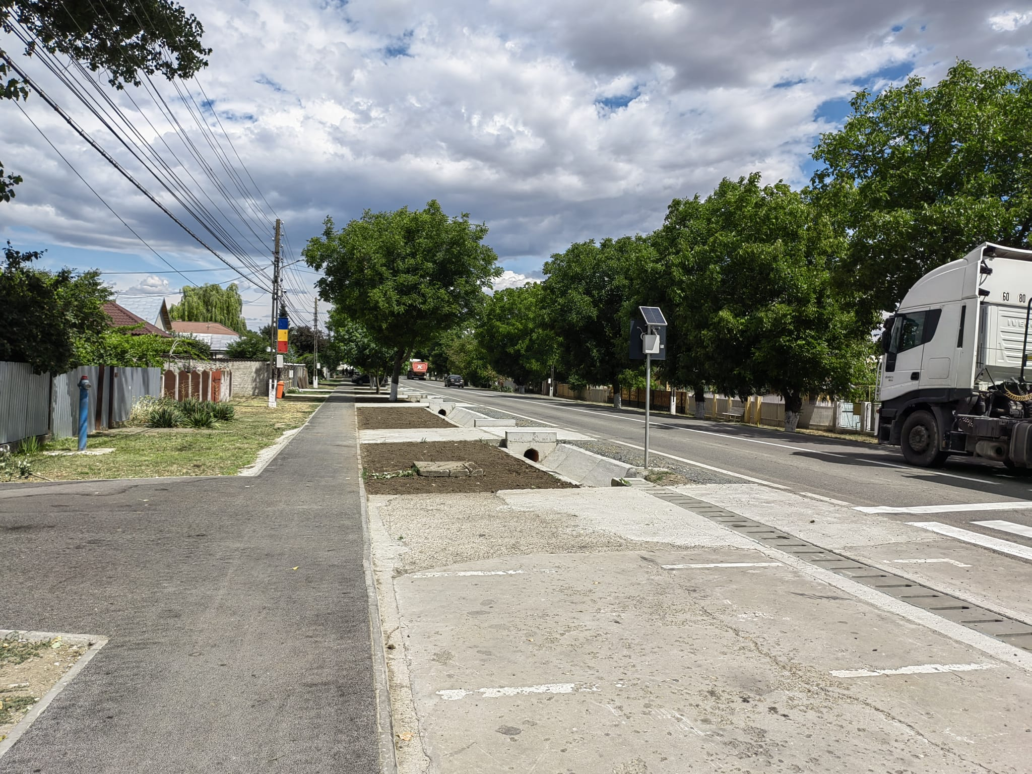 Alte trotuare noi, la Ivești