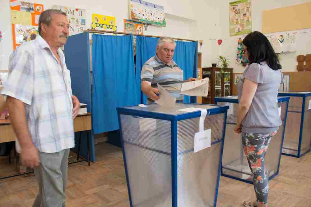 Peste 850 de consilieri locali în judeţul Galaţi/ Cum s-au împărţit mandatele de ales între partide