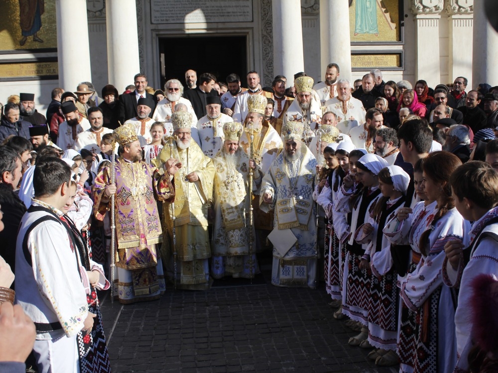 Mii de oameni s-au rugat împreună, de Sfântul Andrei