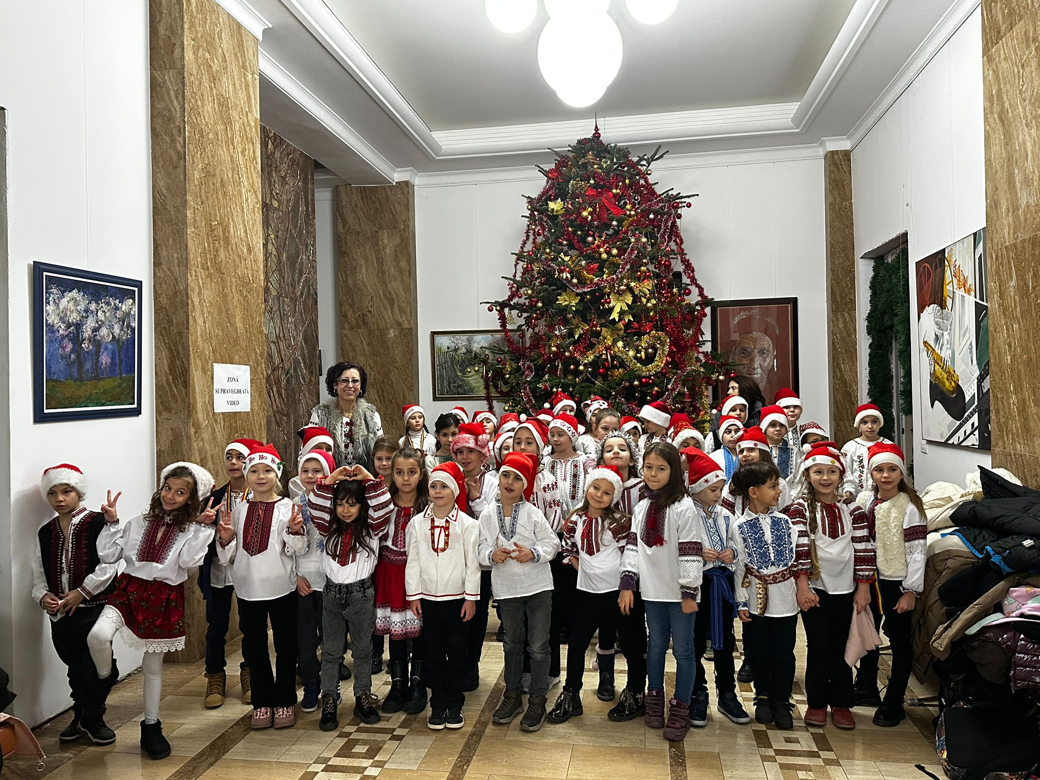 Explozie de energie de la Şcoala "Dan Barbilian" (VIDEO)