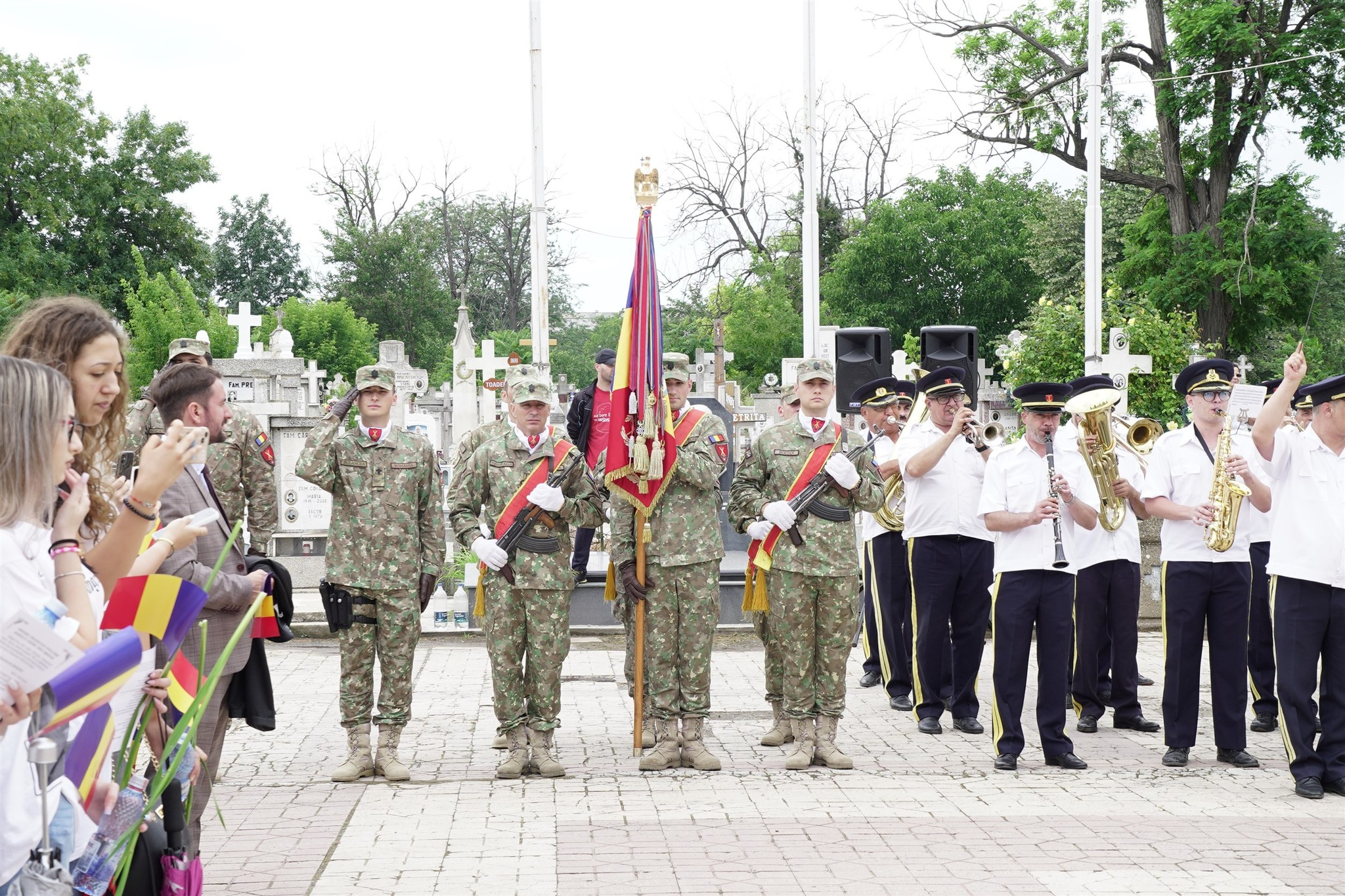 Rugăciune pentru eroii neamului, la praznicul Înălțării Domnului (FOTO)