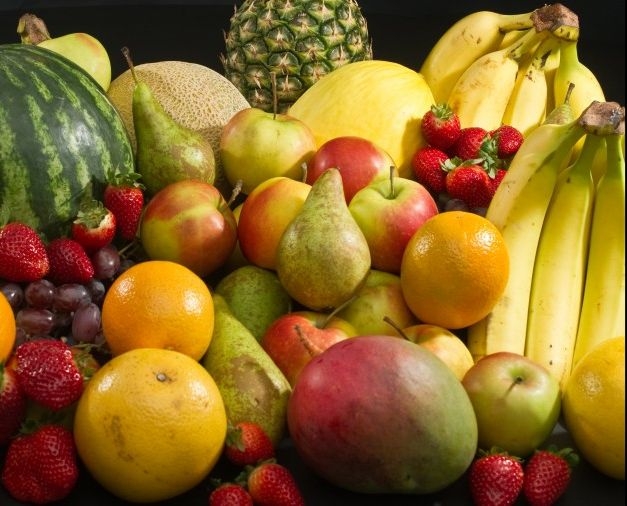 Ce alimente trebuie EVITATE. Legumele şi fructele care conţin cele mai multe pesticide