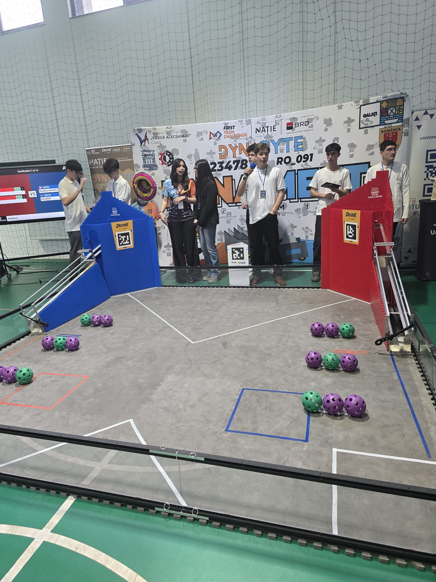 Echipa DynaByte a Colegiului "Vasile Alecsandri", gazdă pentru un concurs regional de robotică