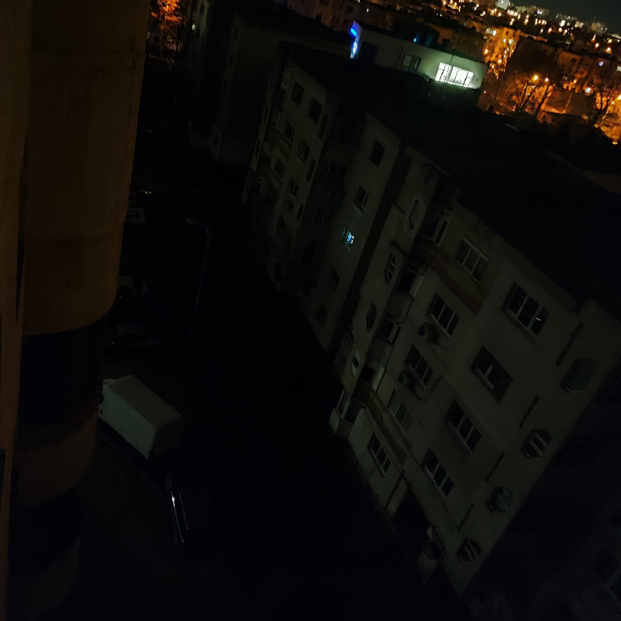 Zeci de mii de gălățeni, afectați de pana de curent de luni seară. Explicaţiile distribuitorului