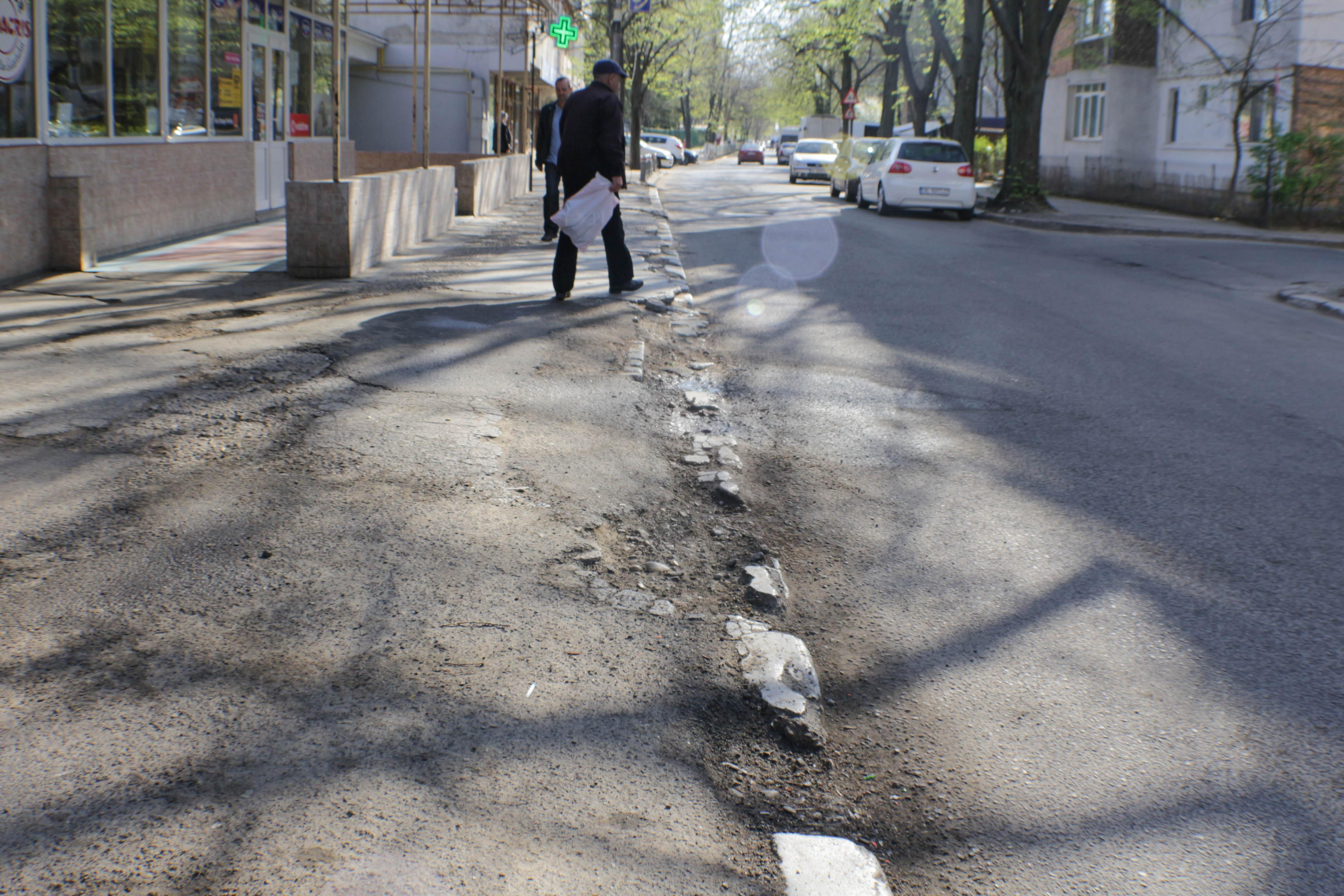 Micro 17, cartierul în care edilii ajung doar o dată la patru ani