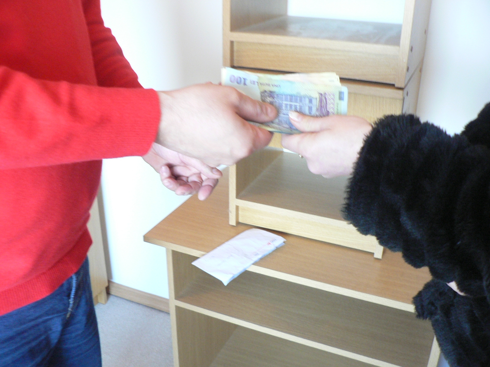 Un gălăţean este acuzat că a ţepuit mai mulţi români cu locuri de muncă în Italia