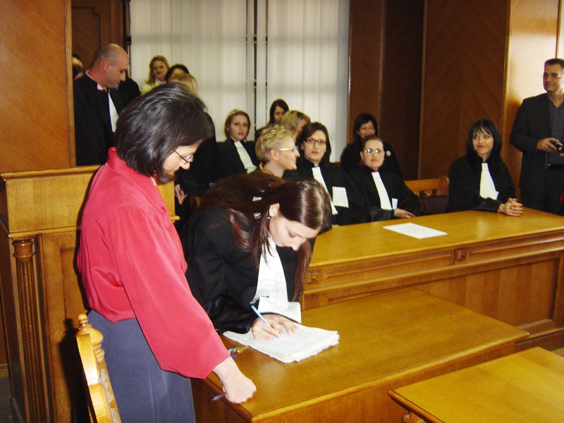 Dezastru la examenul de intrare în Baroul Galaţi: doar 16 din 122 de candidaţi au luat note peste 7