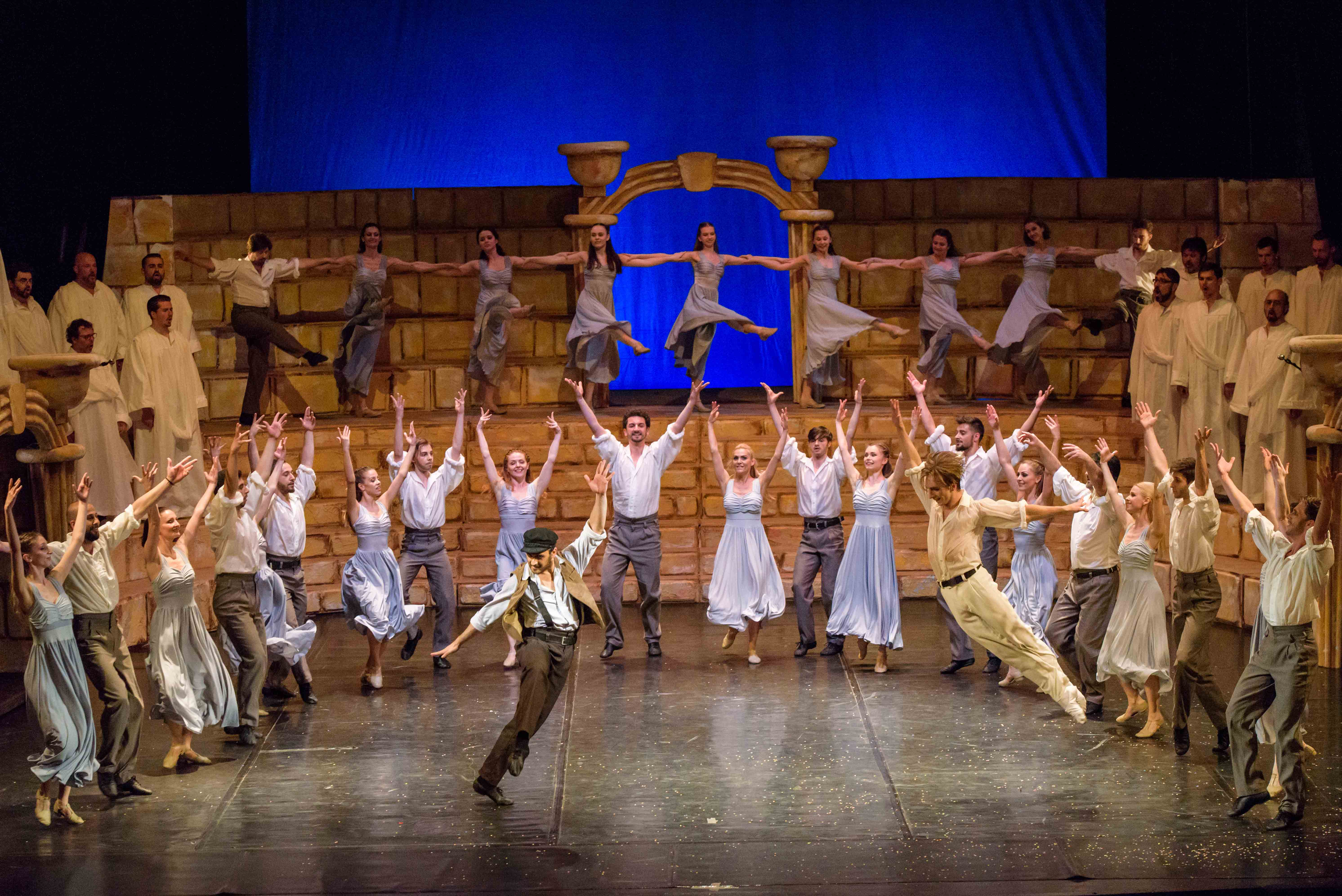 Festivalul Internaţional Leonard continuă cu Baletul Zorba şi opera Cenuşăreasa