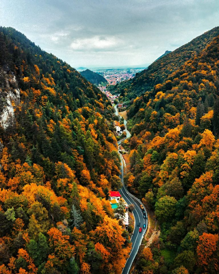 Cea mai luxoasă staţiune montană de la noi. Locuri unice de vizitat în Poiana Brașov