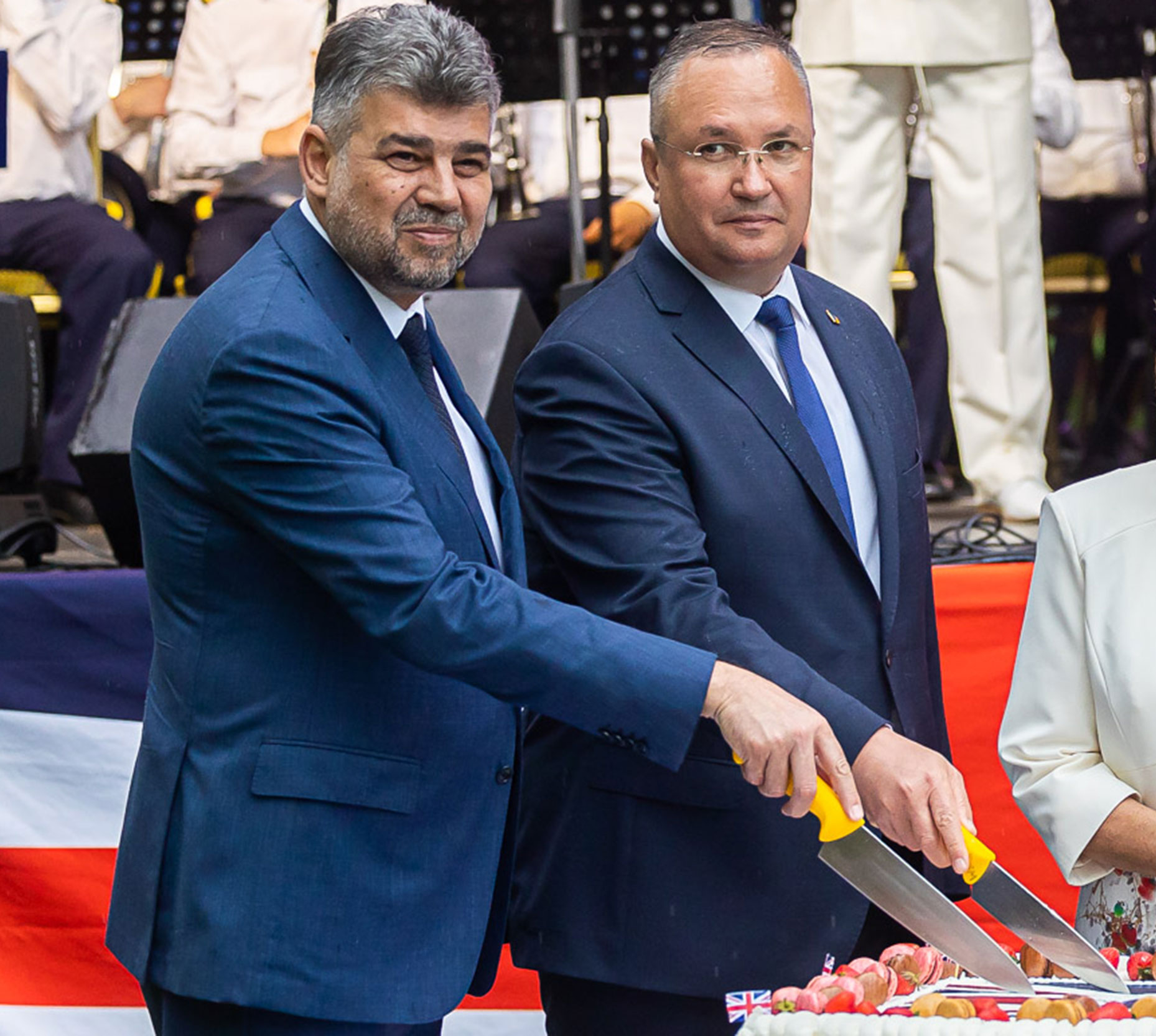 Rocada premierilor și transferuri de ministere, agreate în Coaliție