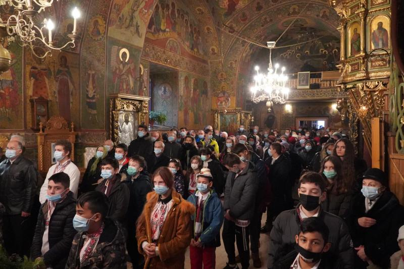 Mare sărbătoare în Parohia „Sf. Spiridon” din Galați (FOTO)