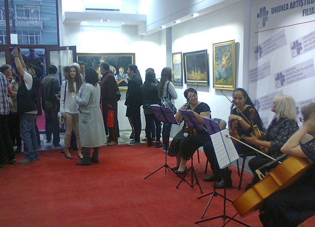 SUCCES la Salonul de toamnă. Cum se ridică breasla plasticienilor prin ea însăşi