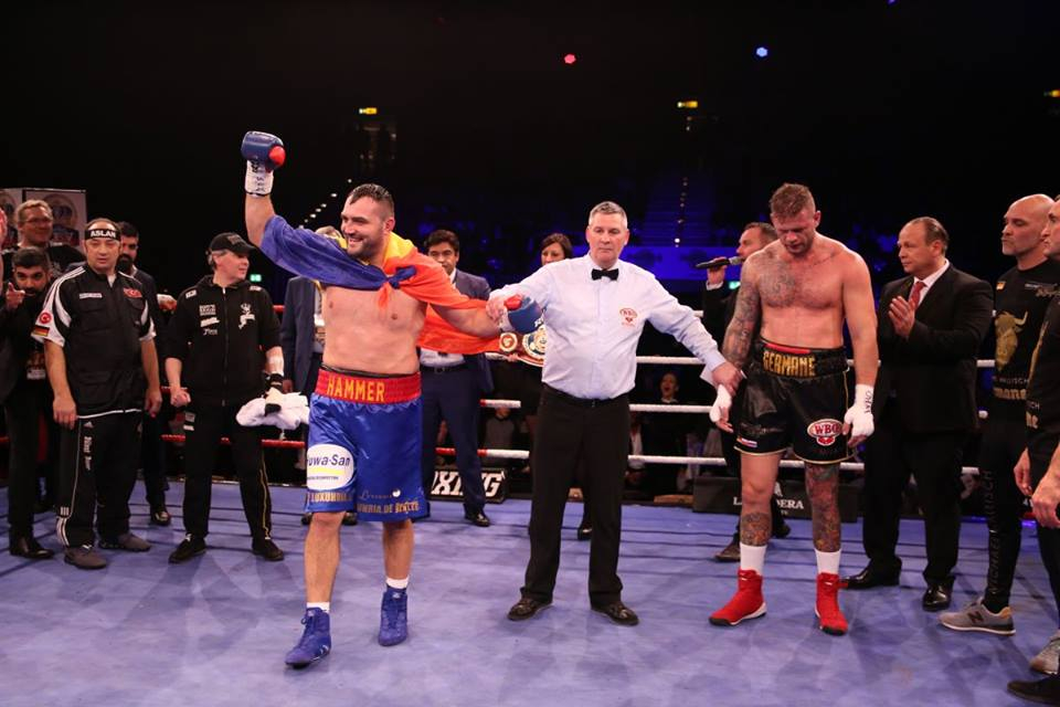 Momente incredibile, Cristian Ciocan a fost declarat învingător prin KO de două ori! Gălăţeanul este din nou campion european WBO (VIDEO)