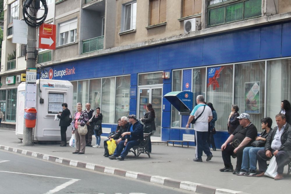 STAȚIILE de transport în comun din Galați rămân tot fără adăposturi. LICITAȚIE ANULATĂ