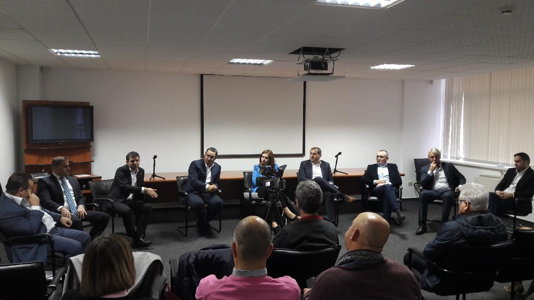 Să renunţăm la programele de guvernare fantasmagorice!