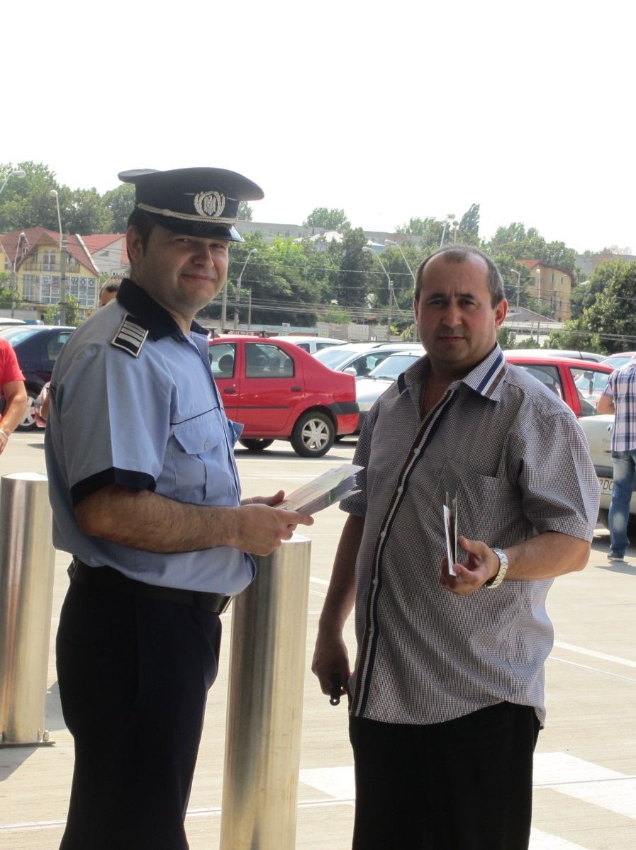 Zona preferată de spărgătorii de locuinţe a fost împânzită de poliţişti!