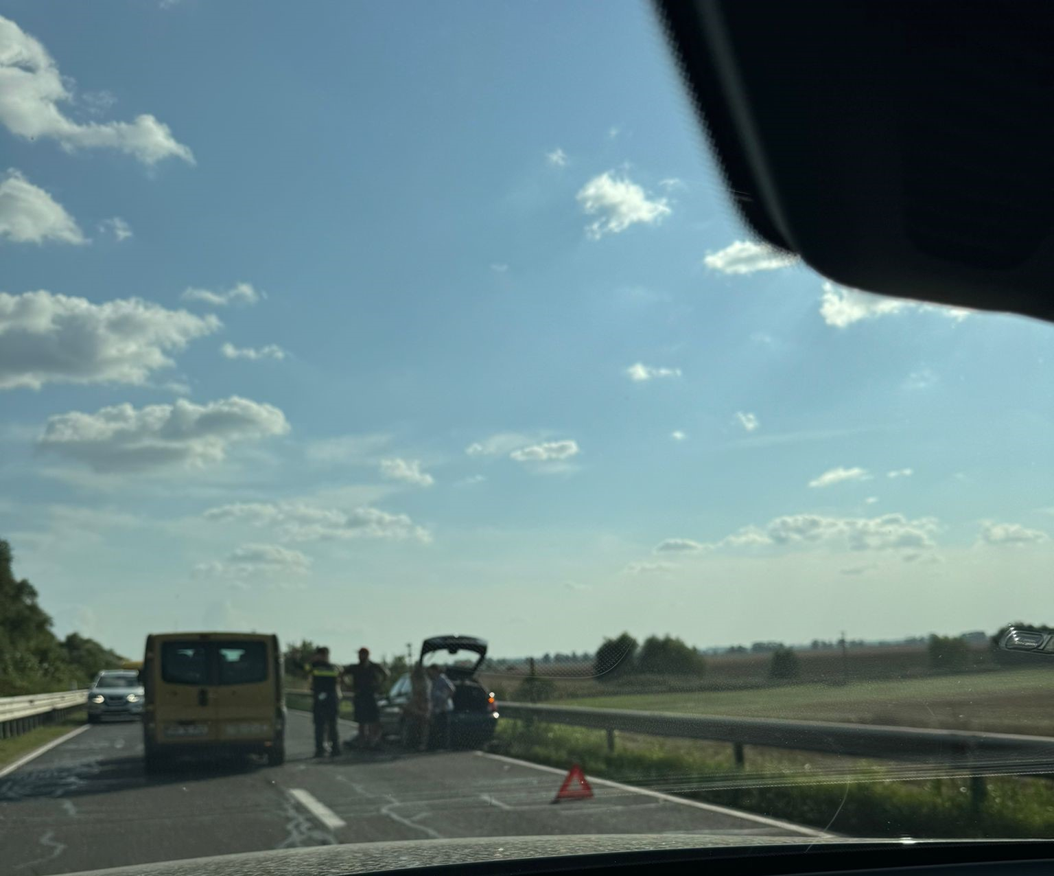 Accident pe digul Galați-Brăila. Traficul este îngreunat