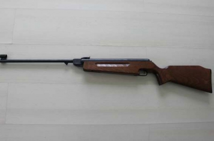 RECORD nedorit bătut de un posesor de ARMĂ din judeţul Galaţi