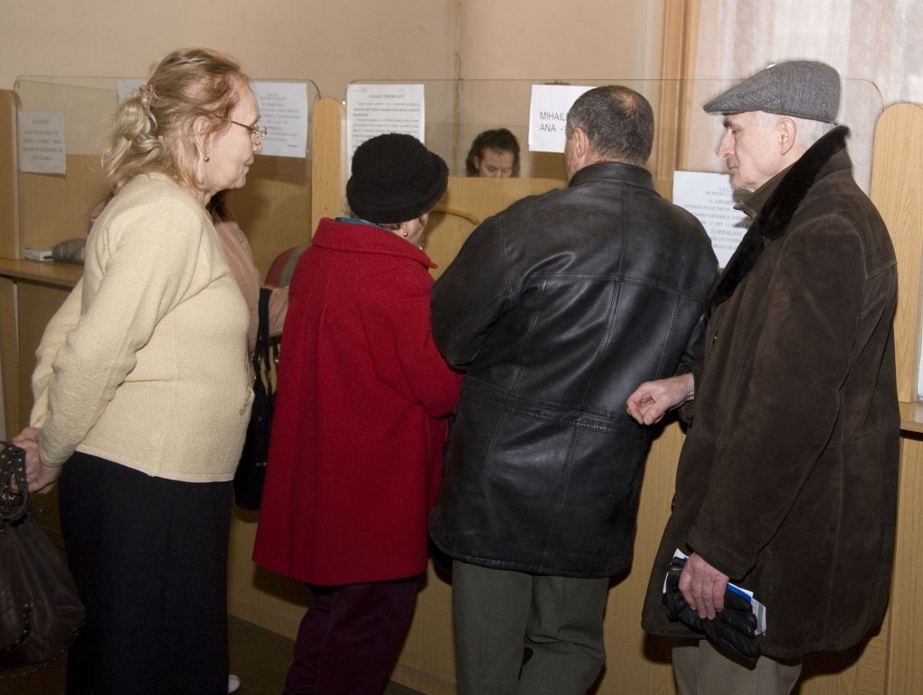 VEȘTI BUNE pentru pensionari! Scutirea de taxe şi impozite ar putea fi aprobată