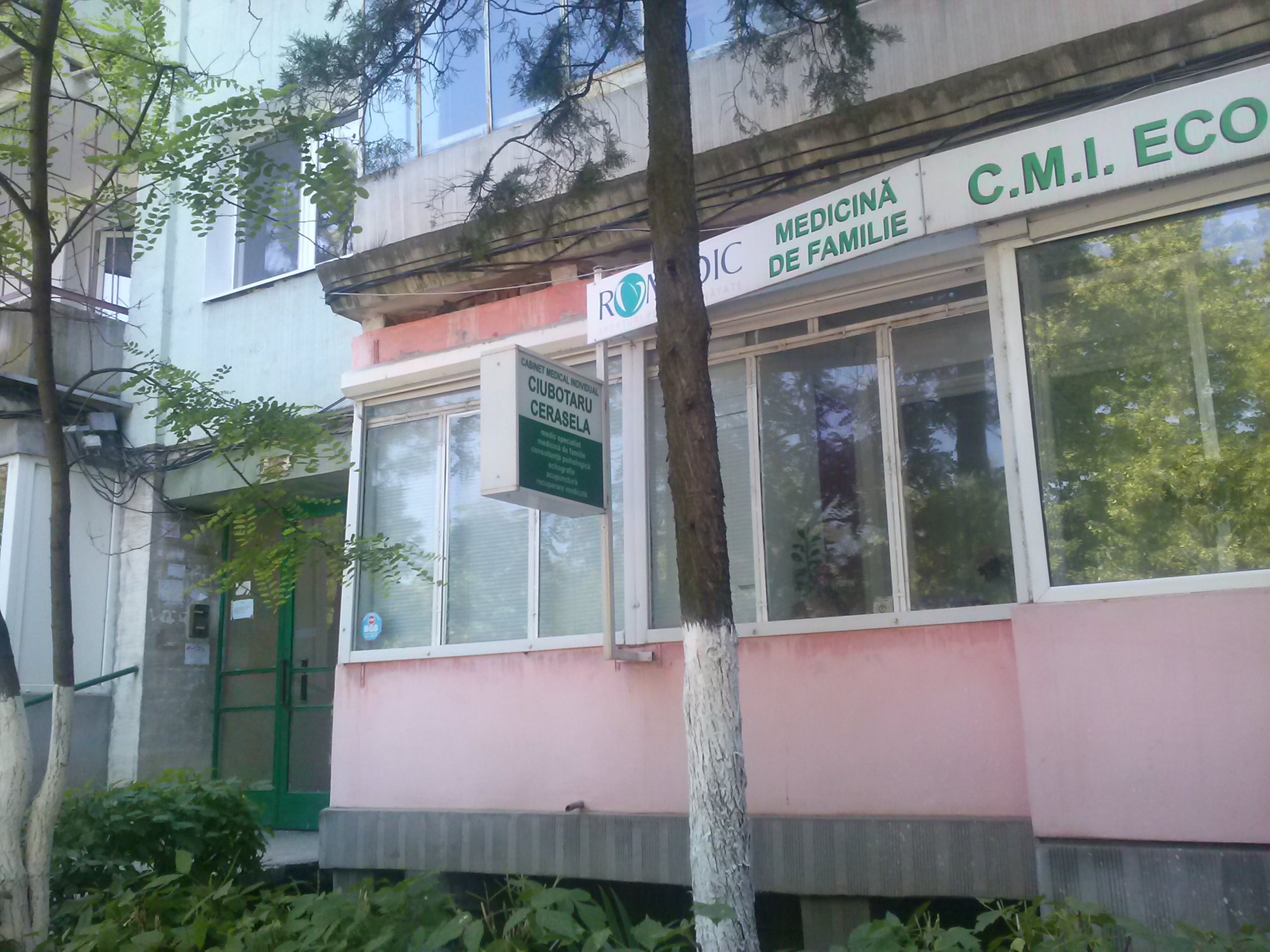 Medicul ACUZAT că a furat pacienţi a SCĂPAT basma curată. Care a fost explicaţia