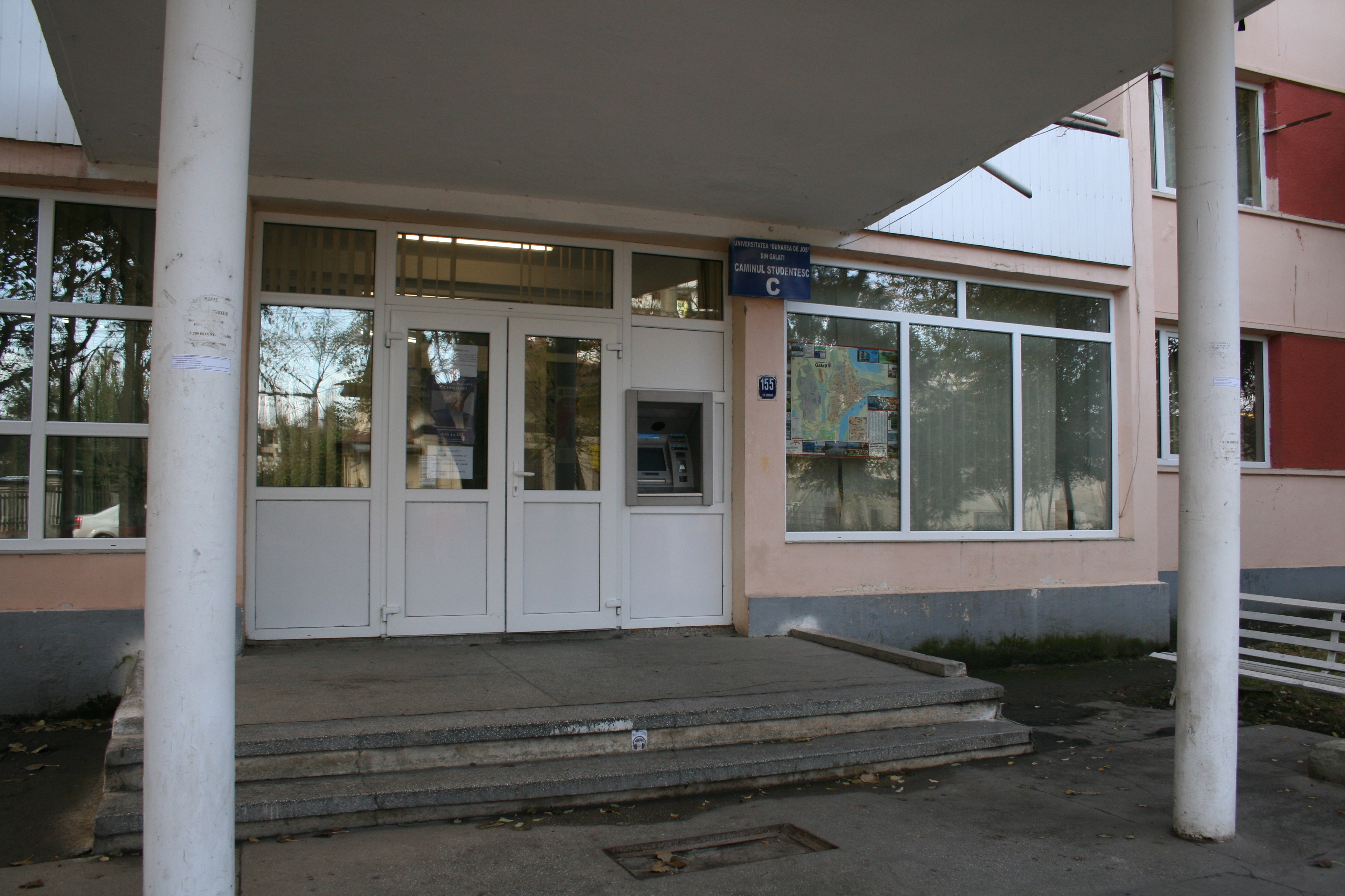 Căminele îşi aşteaptă studenţii