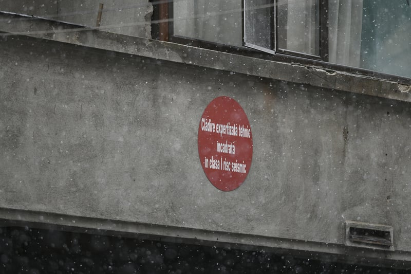 Ministrul Dezvoltării solicită consolidarea urgentă a clădirilor publice