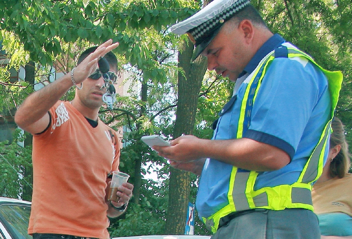 Poliţiştii locali, cu ochii pe BANDELE DE CARTIER