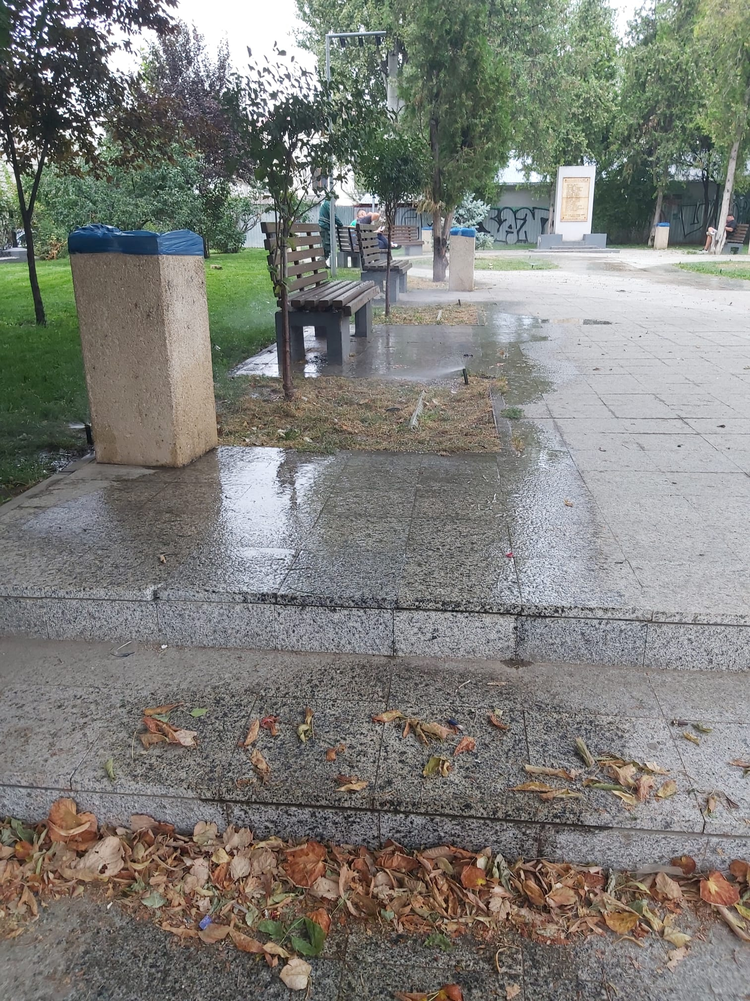 Sistem de udare pentru bănci, nu pentru gazon