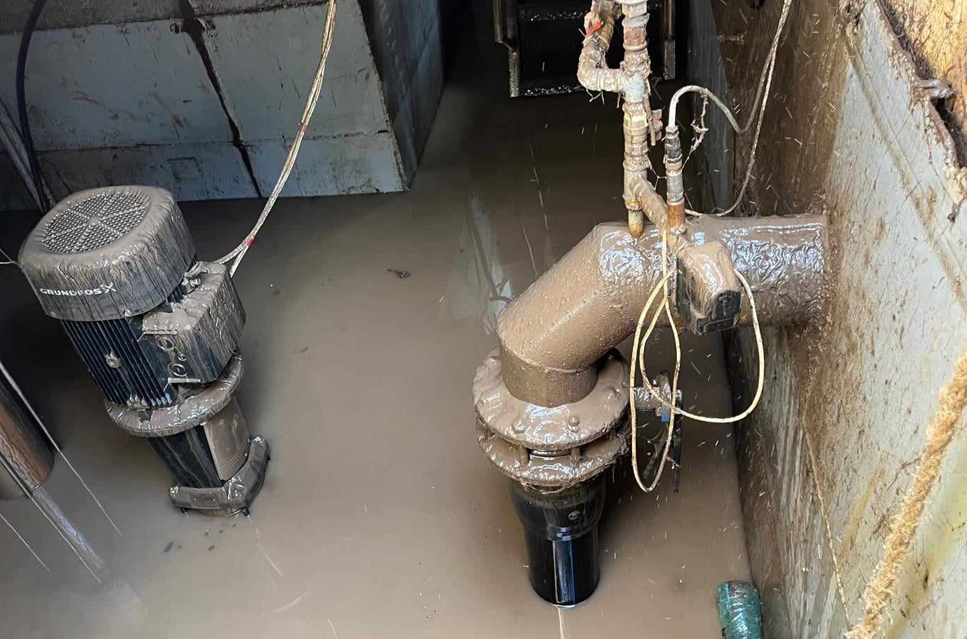 Strada Eroilor, închisă pentru remedierea unei avarii în rețeaua Apă Canal