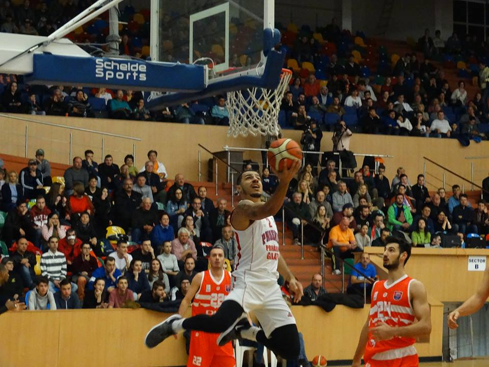 Phoenix, victorie și spectacol la Galați