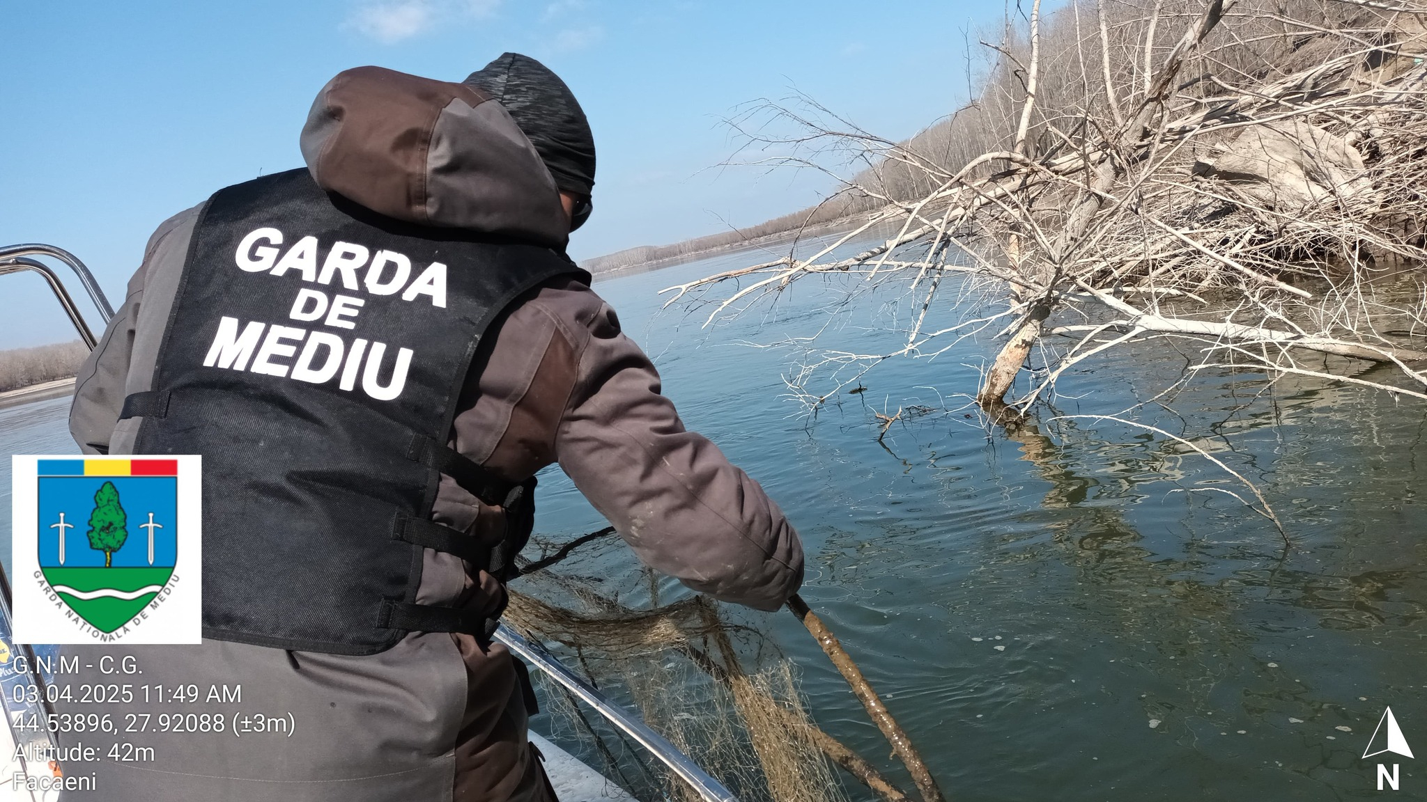 Comisari de mediu gălățeni, contra braconajului piscicol