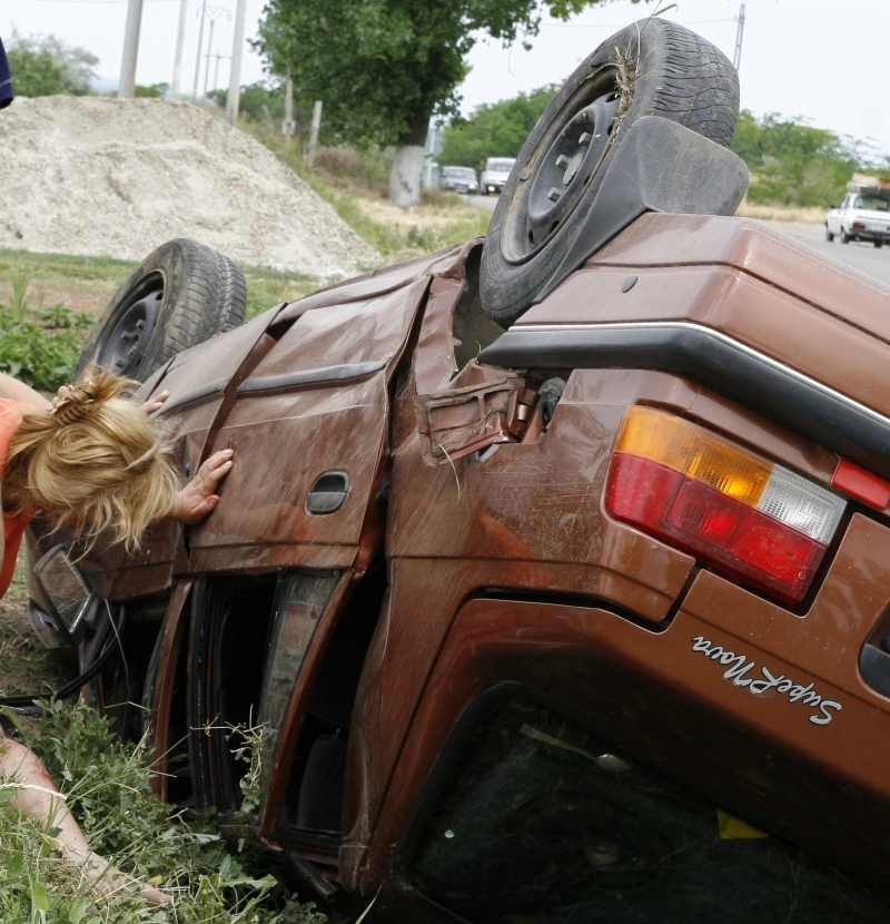Drumurile de ţară, "pistele" şoferilor fără permis 