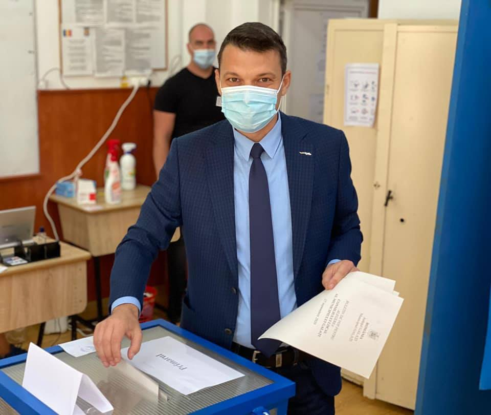 Reacţiile liderilor politici gălăţeni, după alegerile locale: USR