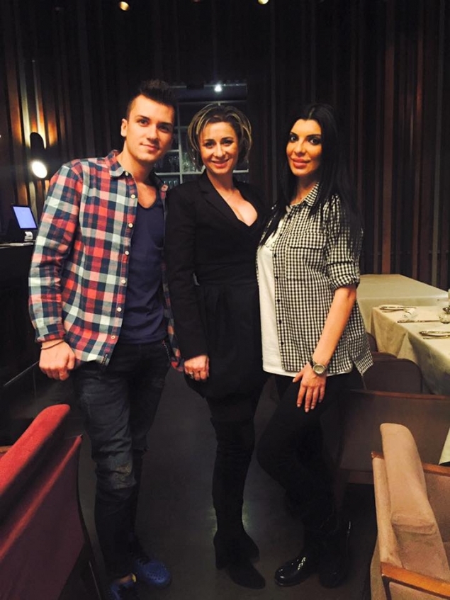 Una câte una, ni se mărită "bombele sexy"