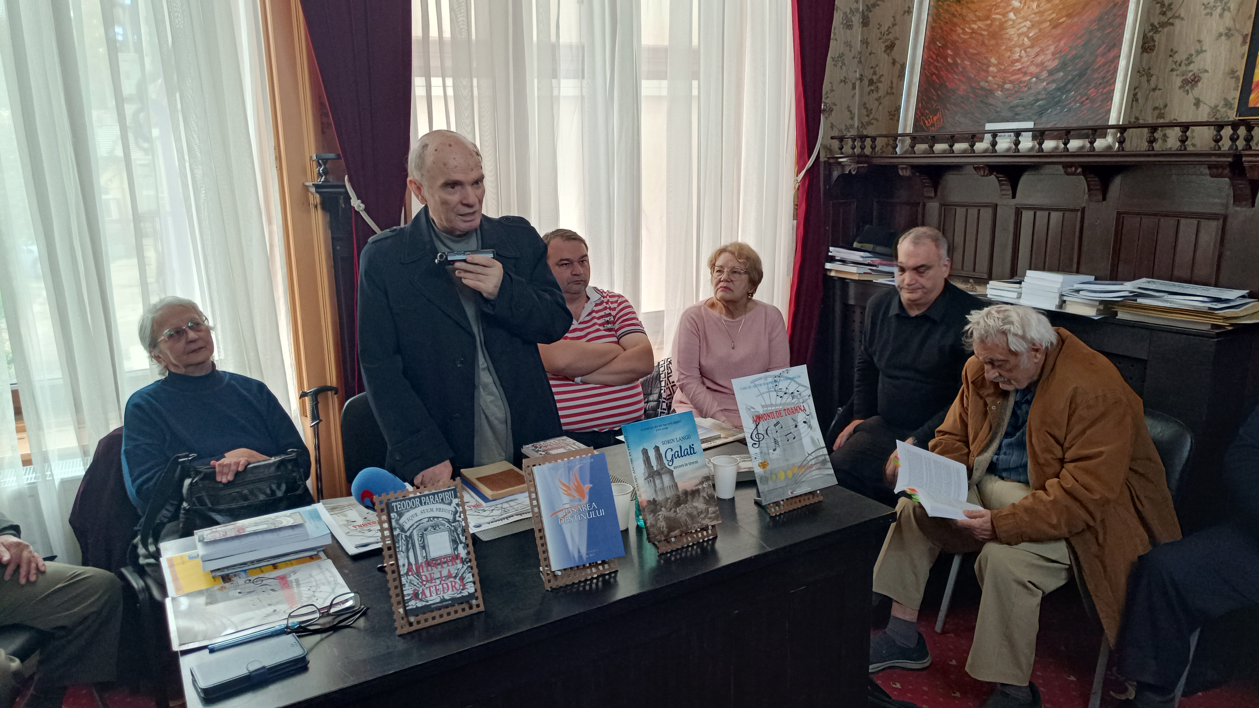 Lansare spectaculoasă de carte la CARP Galaţi