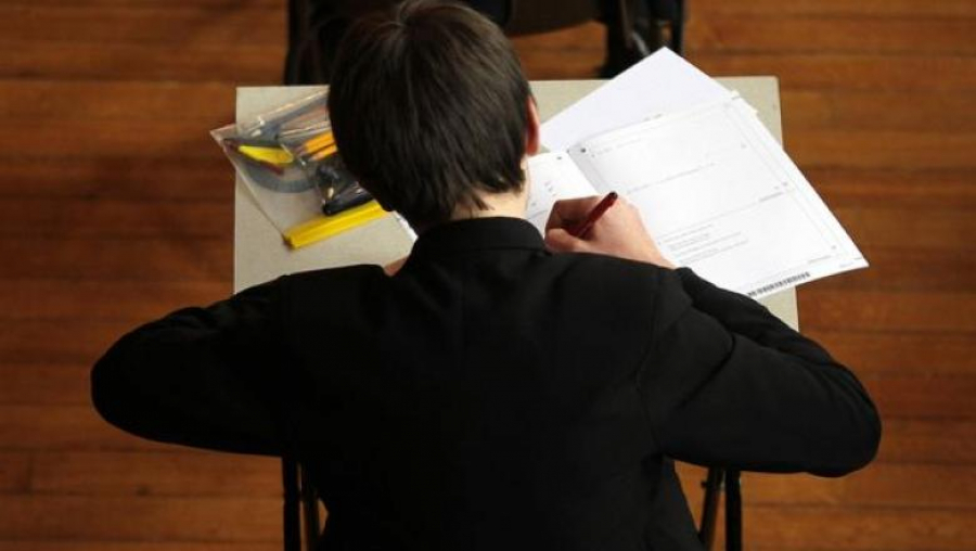 Examene. S-a publicat setul al cincilea de teste pentru Bacalaureat şi Evaluare Naţională