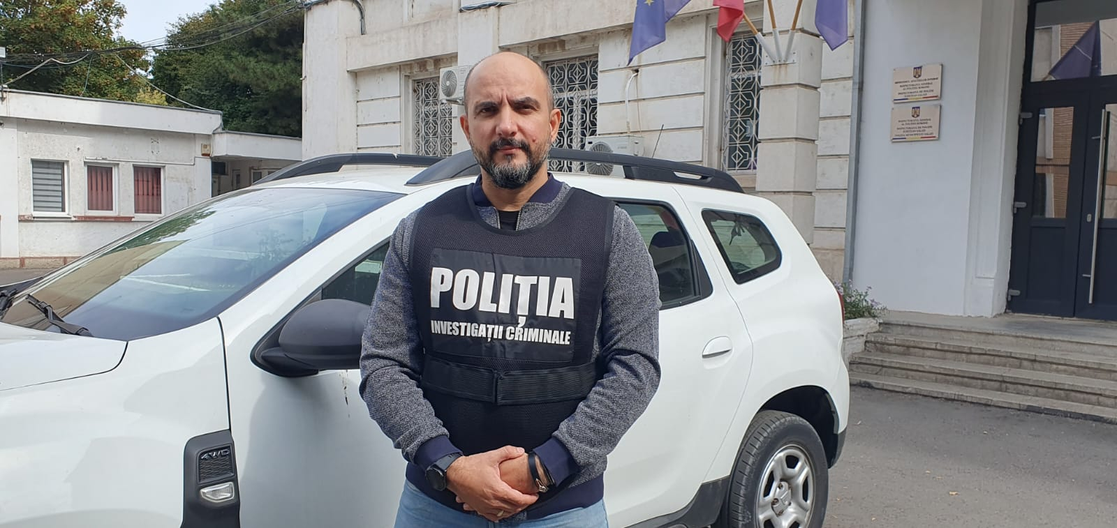 Spărgători de mașini cu vechime, prinși de un polițist în timpul liber