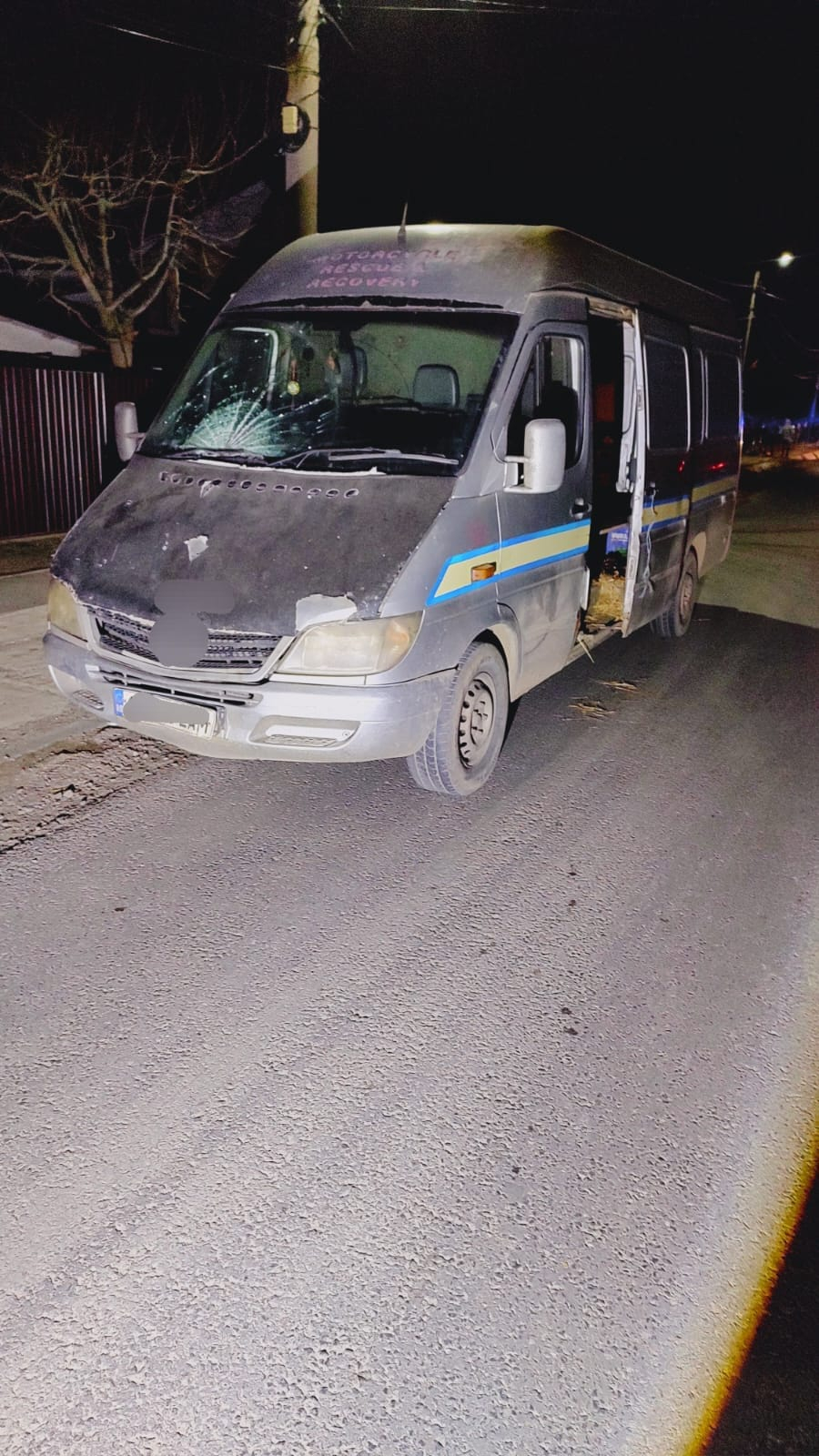 Accident mortal pe un drum județean. Biciclist ”invizibil”, ucis de o dubă