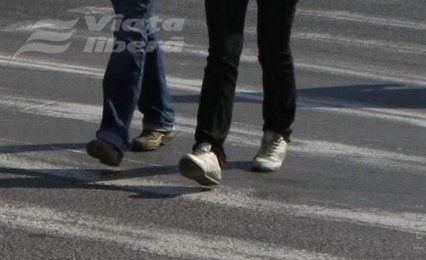 Surori lovite de maşină, pe zebra din faţa şcolii