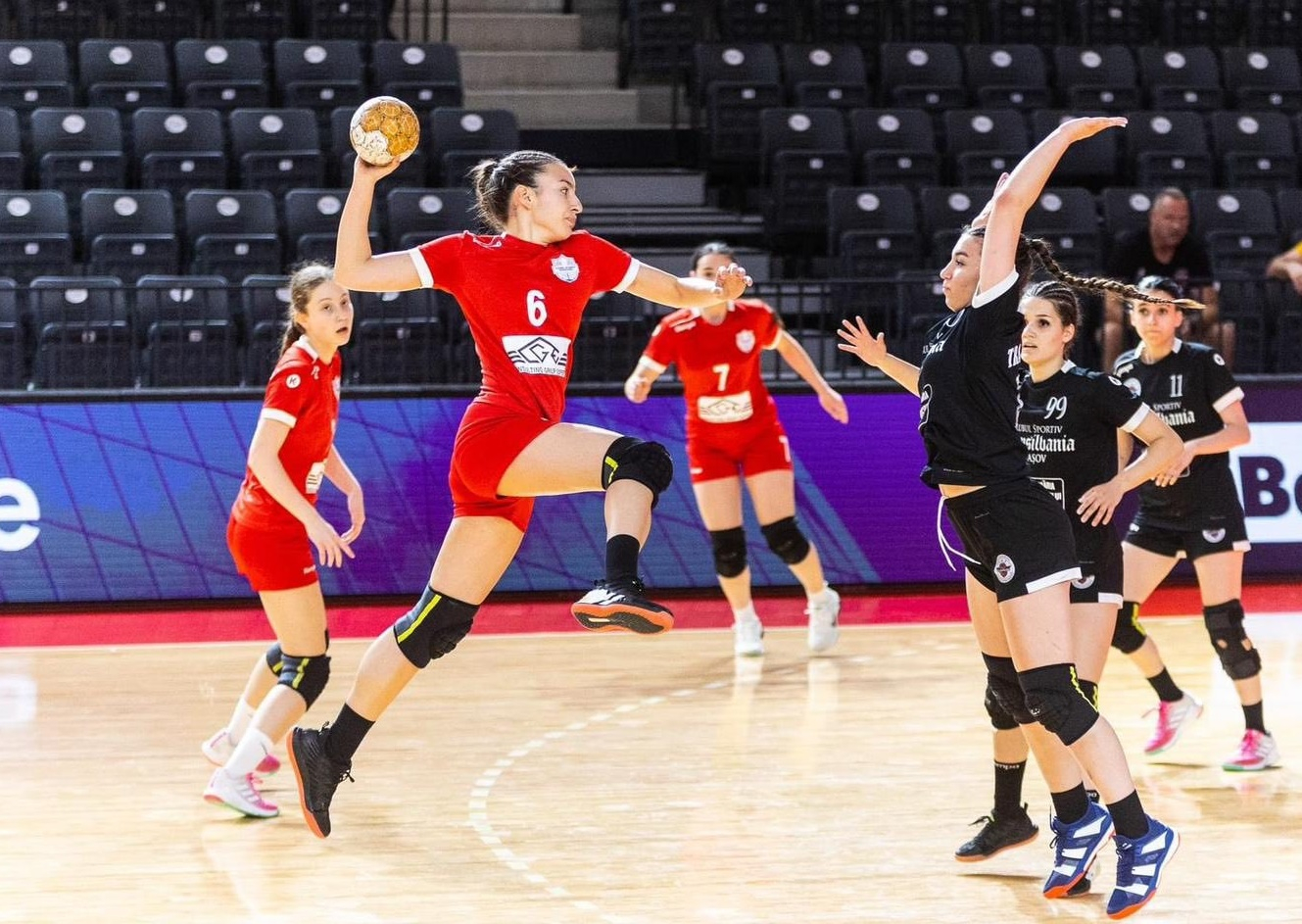 Gălățeanca Alexia Bucner, printre handbalistele de perspectivă remarcate