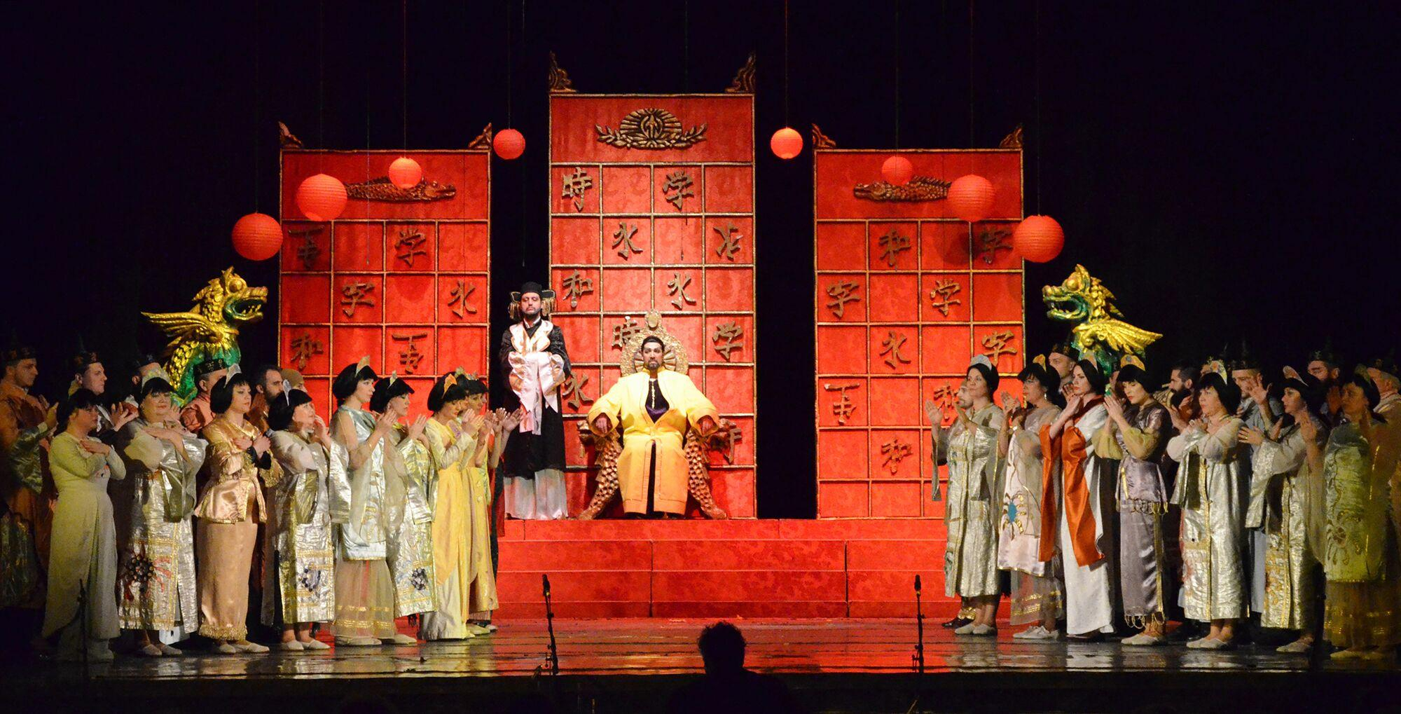 Două spectacole care pendulează între râs şi surâs, la Teatrul Naţional de Operă şi Operetă ”N. Leonard”