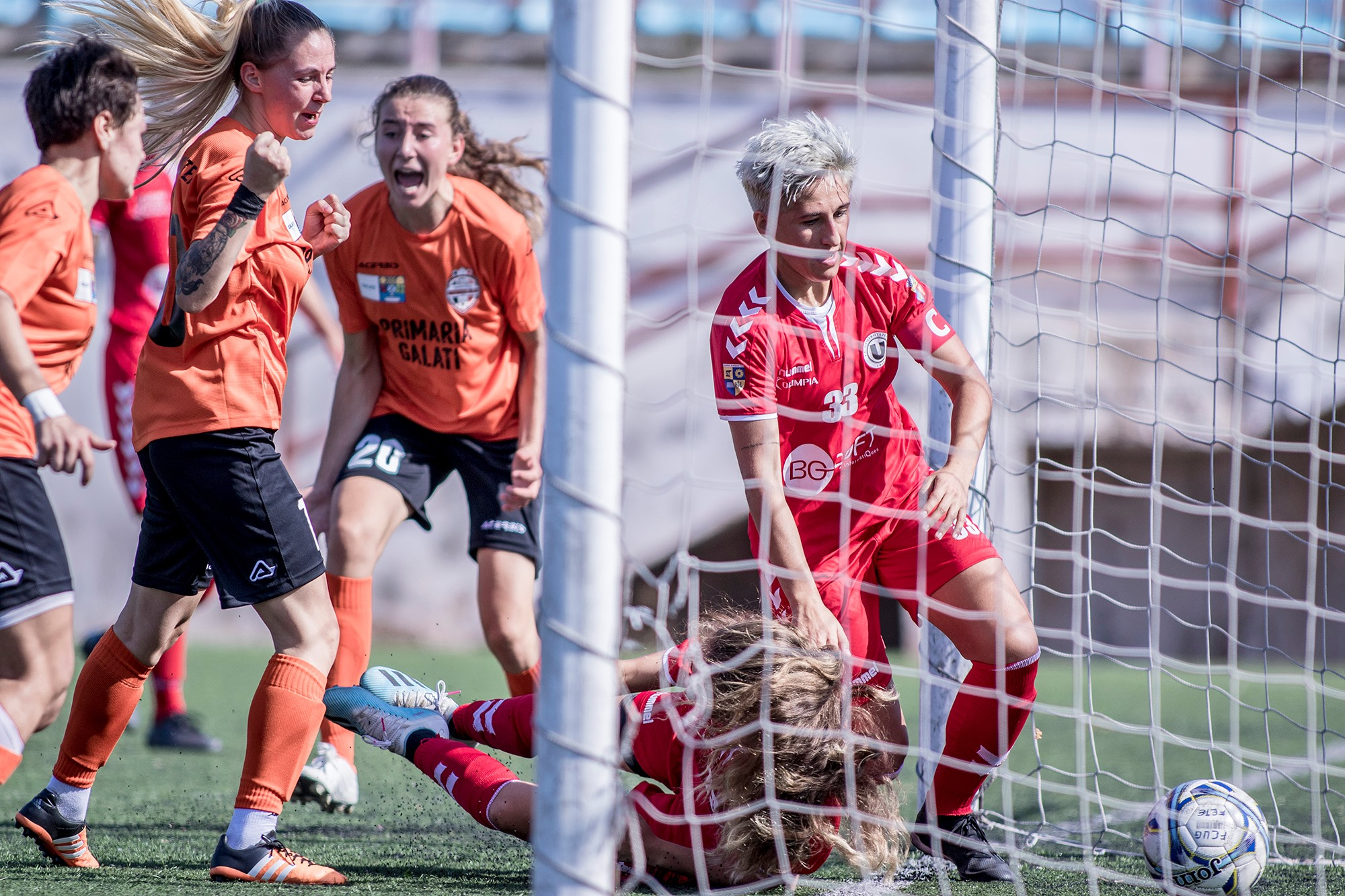 Fotbalistele Galațiului joacă pentru urcarea pe podium