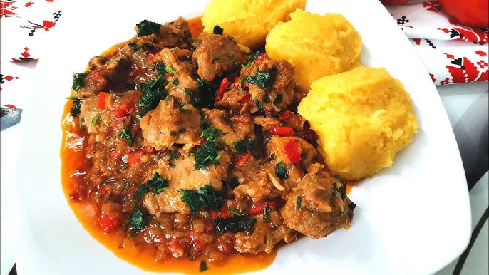 Tocăniță de miel sau de berbecuț, cu ceapă și usturoi verde