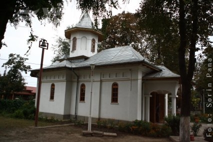 Bucurie imensă în biserica-miniatură 