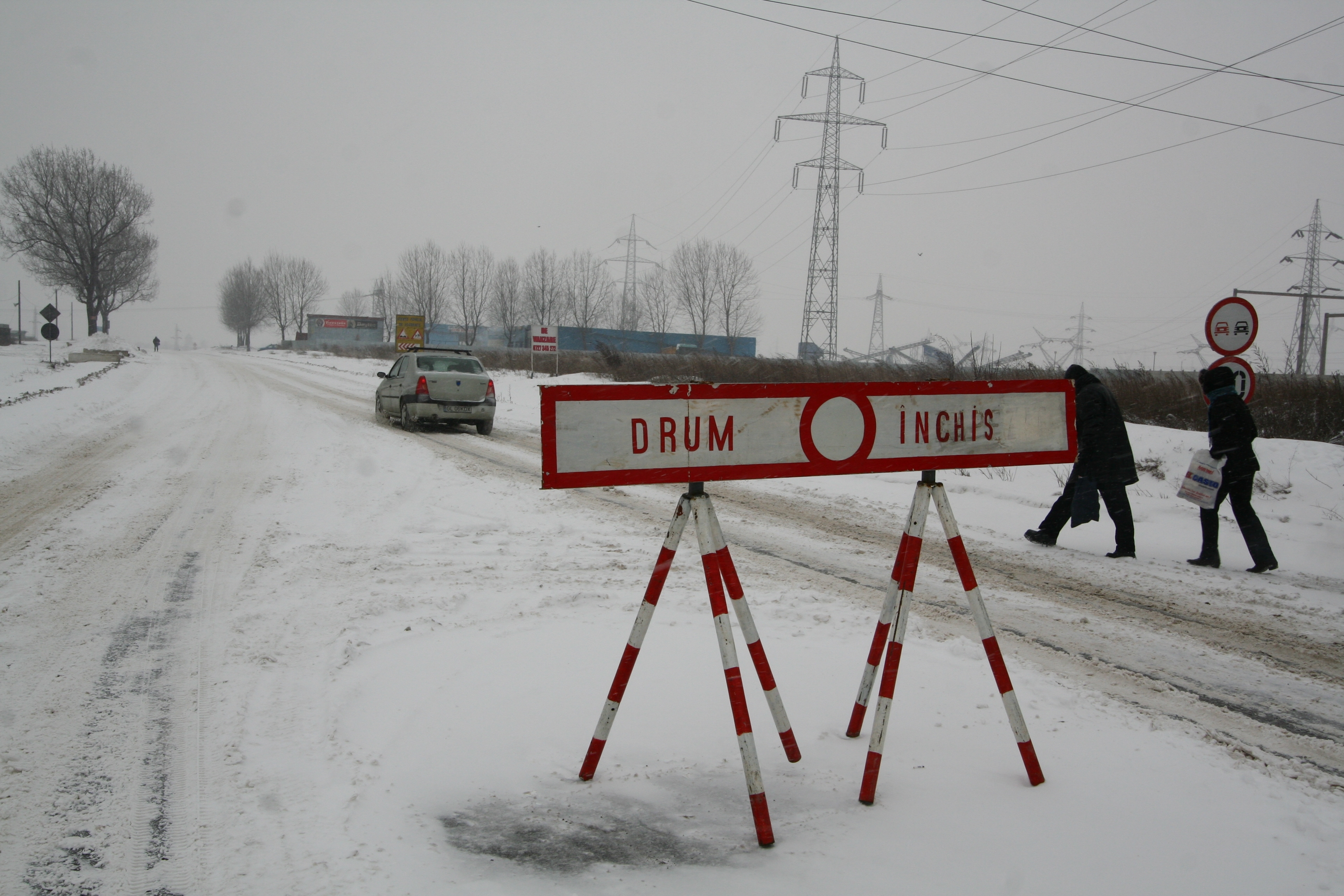 Prefectul şi deszăpezirea - „Ne-am descurcat mai bine decât alţii”