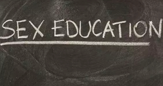 Educația sexuală va fi studiată doar cu acordul scris al părinților