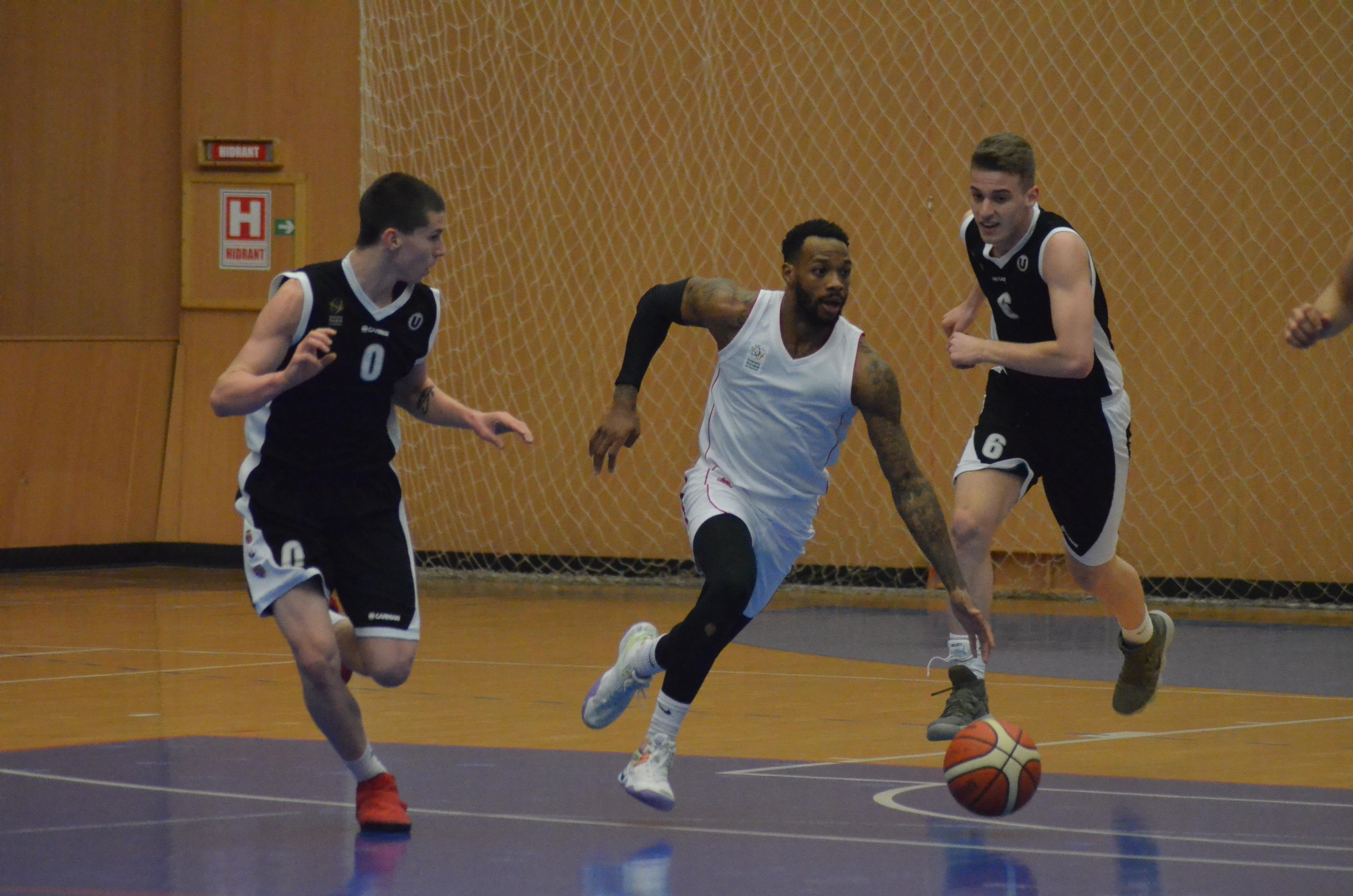 BASCHET. CSM Phoenix CSU își joacă intrarea în Grupa Galbenă