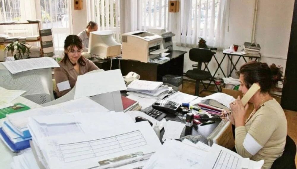 Siguranța locului de muncă, atracţia sectorului de stat