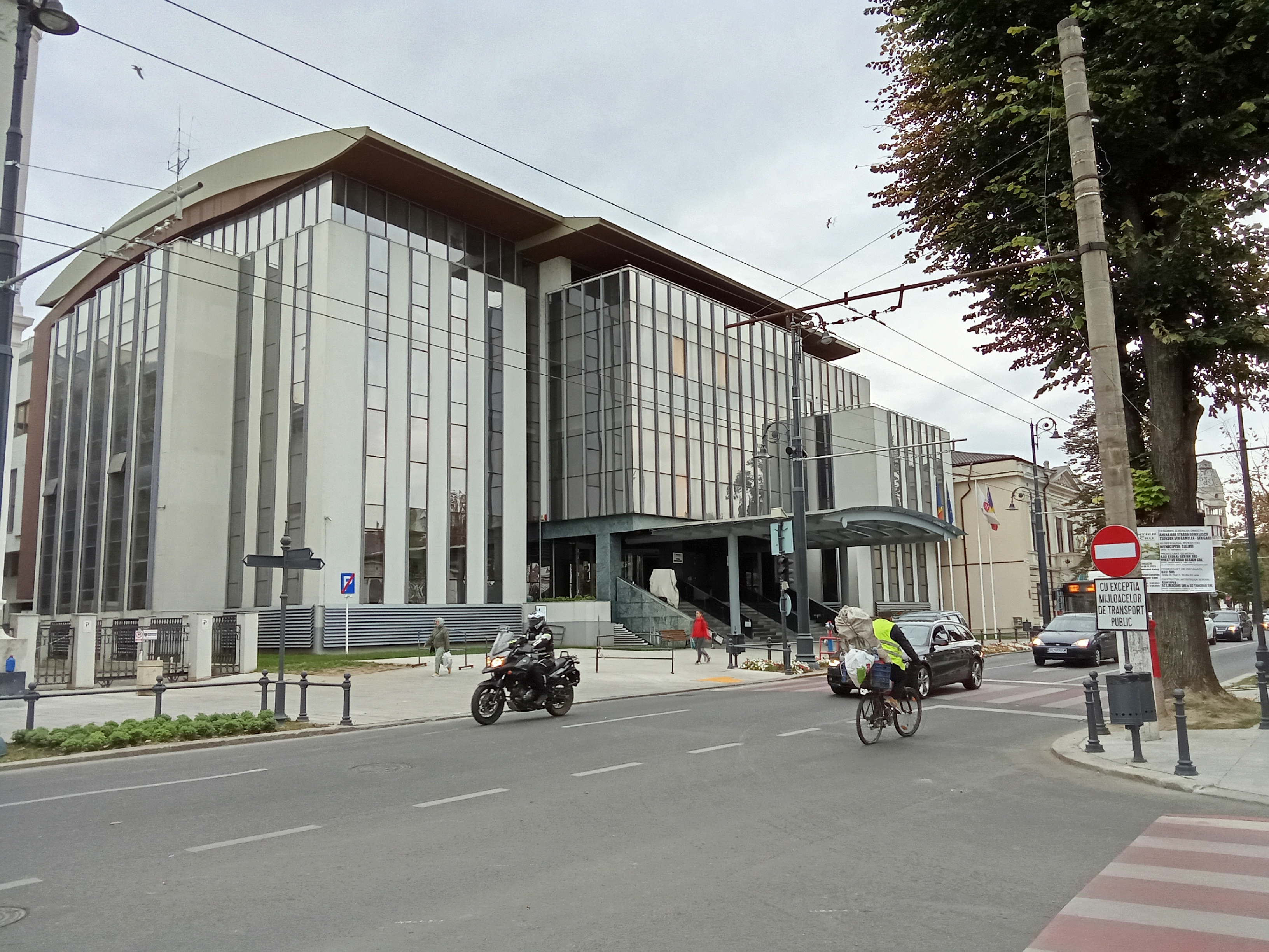 Strada Domnească, modernizată și cu bani împrumutați. Bugetul de investiții al Galaţiului a fost redus